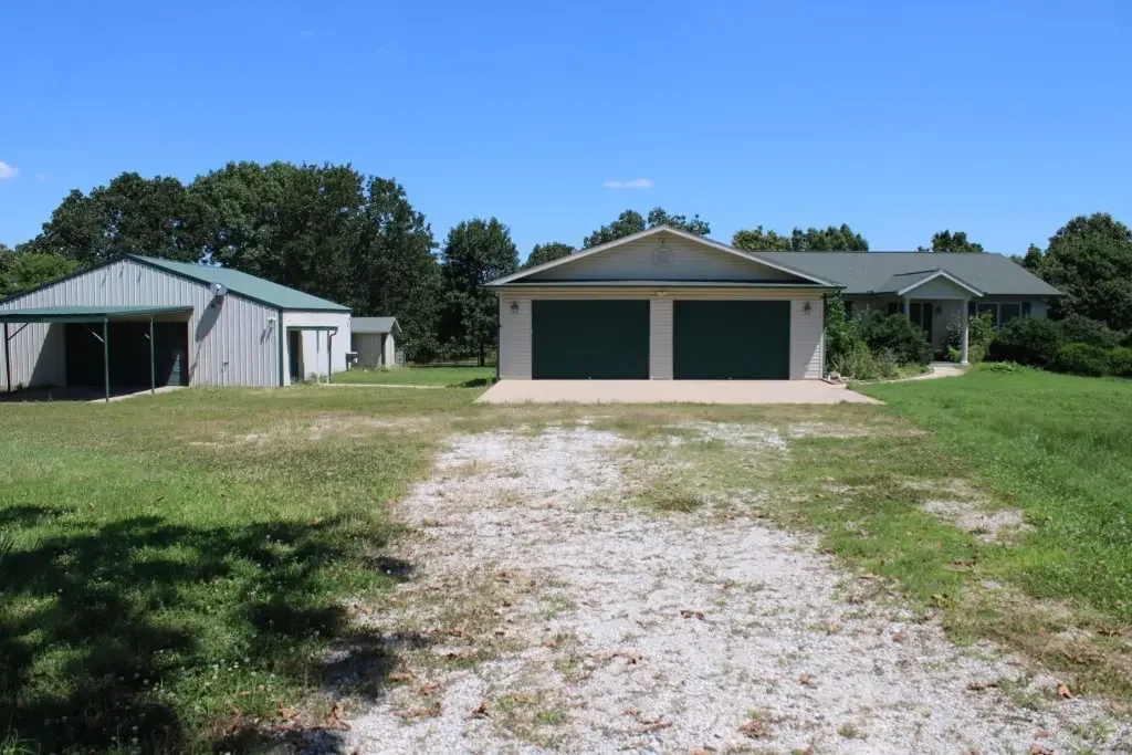 8296 W 14 Highway, Omaha