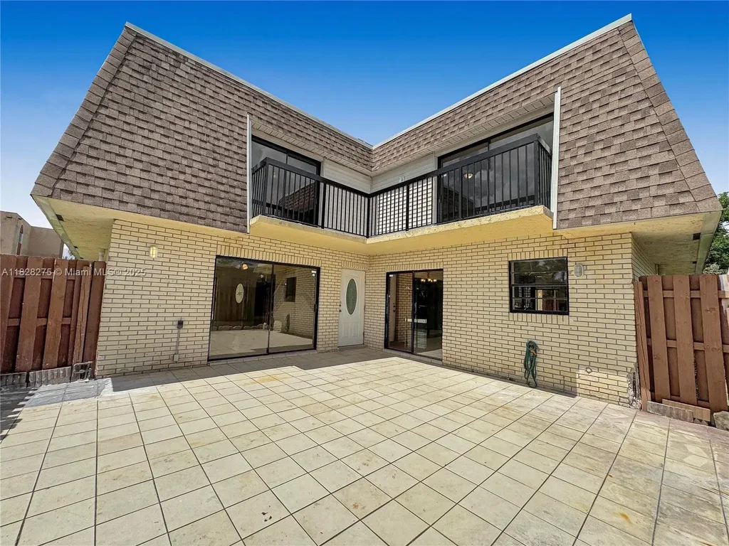 8103 Sw 24th St, North Lauderdale