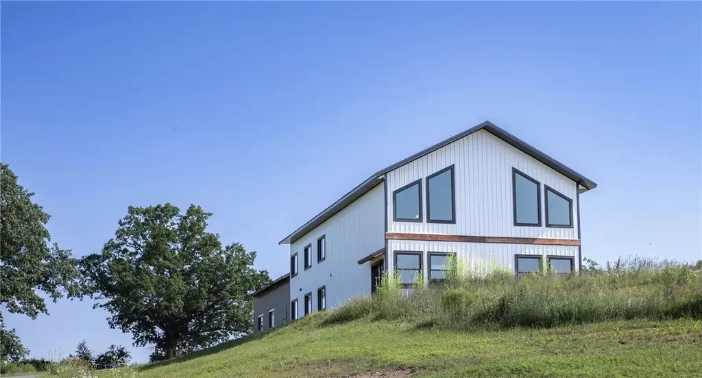 9620 W County Road D, Holcombe