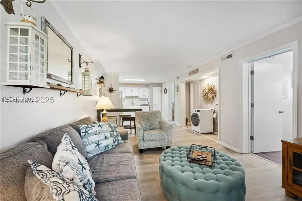 Photo of Listing #454461