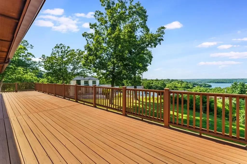 8073 Old White River Road, Rogers