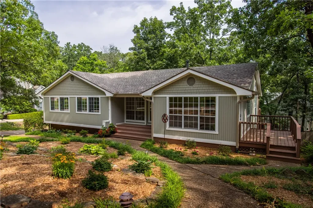 1534 E Century Drive, Fayetteville