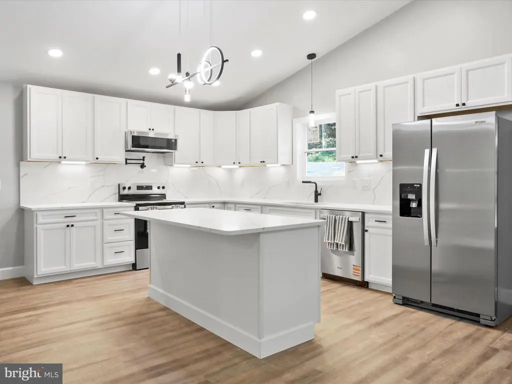 130 Highland Way, Chester Gap