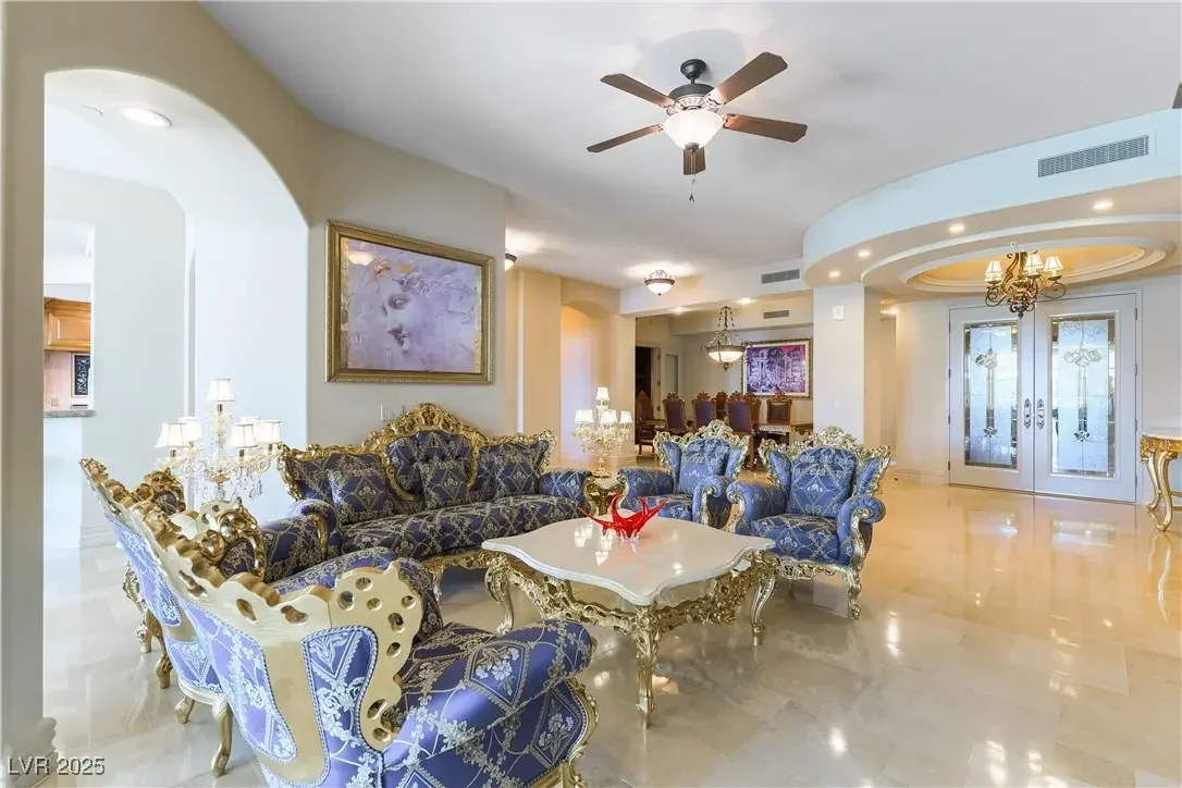 Photo of Listing #2691811