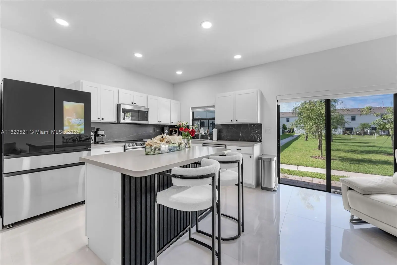 Photo of Listing #A11829521