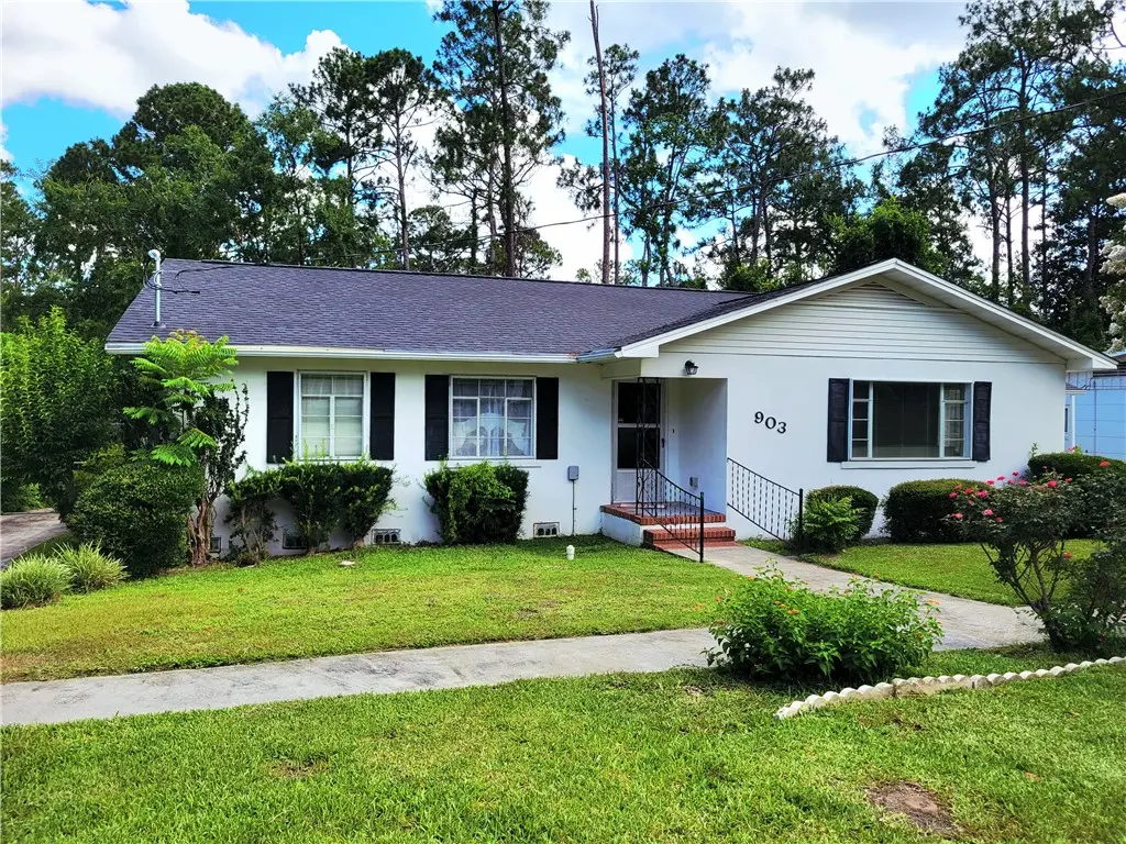 903 Atlantic Avenue, Waycross