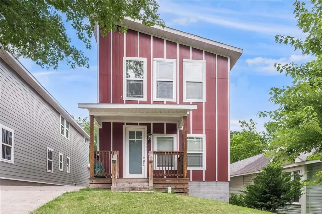 306 S College Avenue, Fayetteville