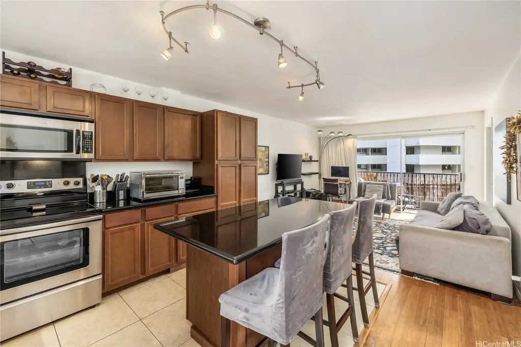 1099 Green Street # B209, Honolulu