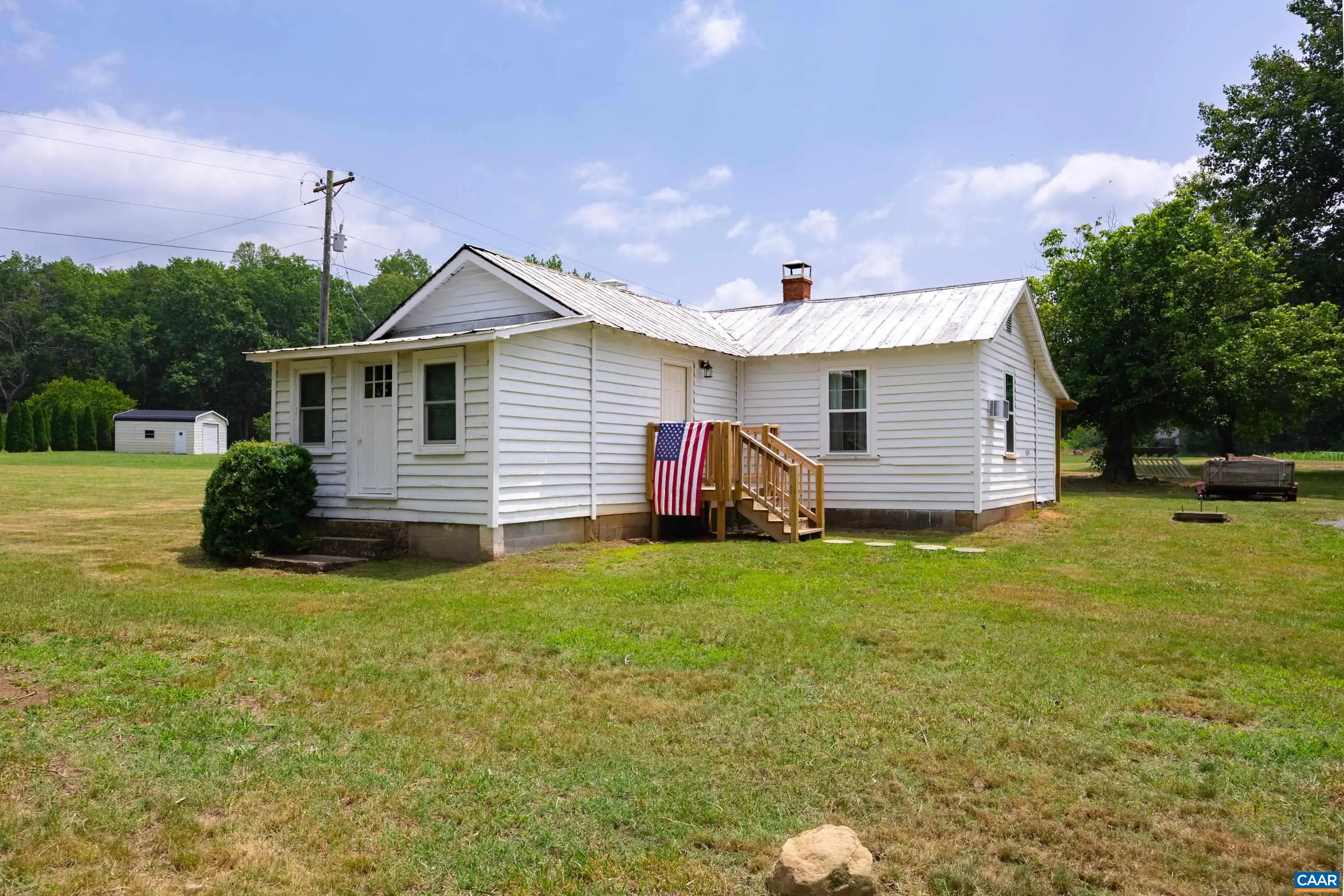 16468 Constitution Hwy S, Scottsville