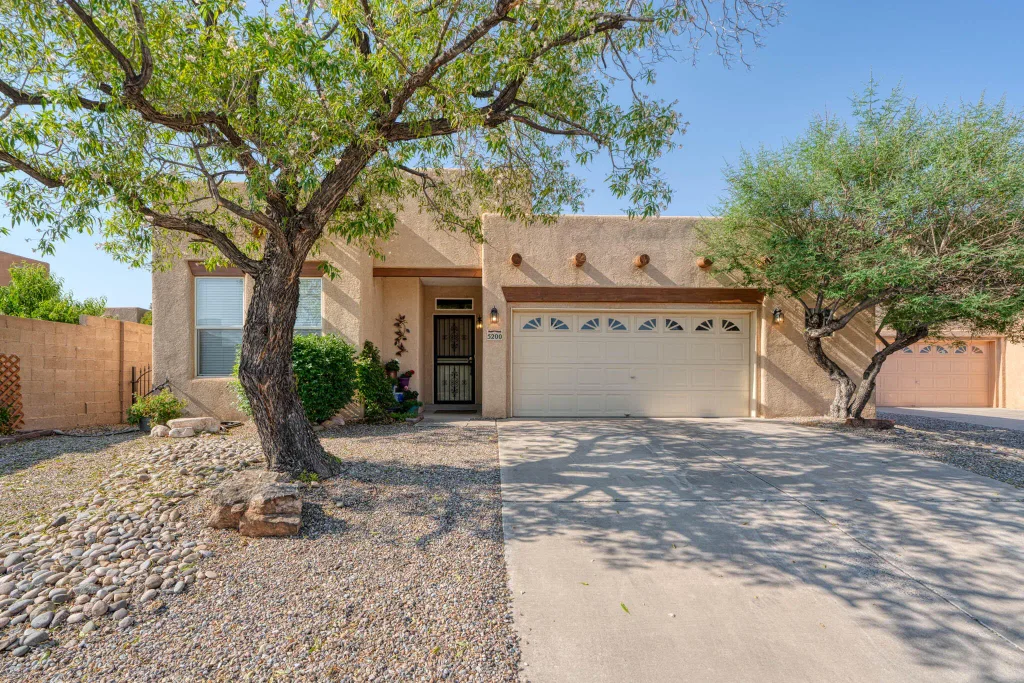 5200 Pebble Road Nw, Albuquerque