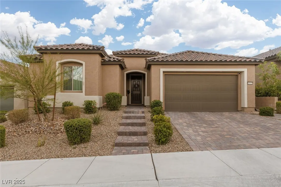 Photo of Listing #2696305