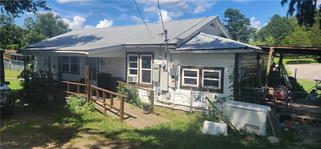 204 Glade Street, Marshall