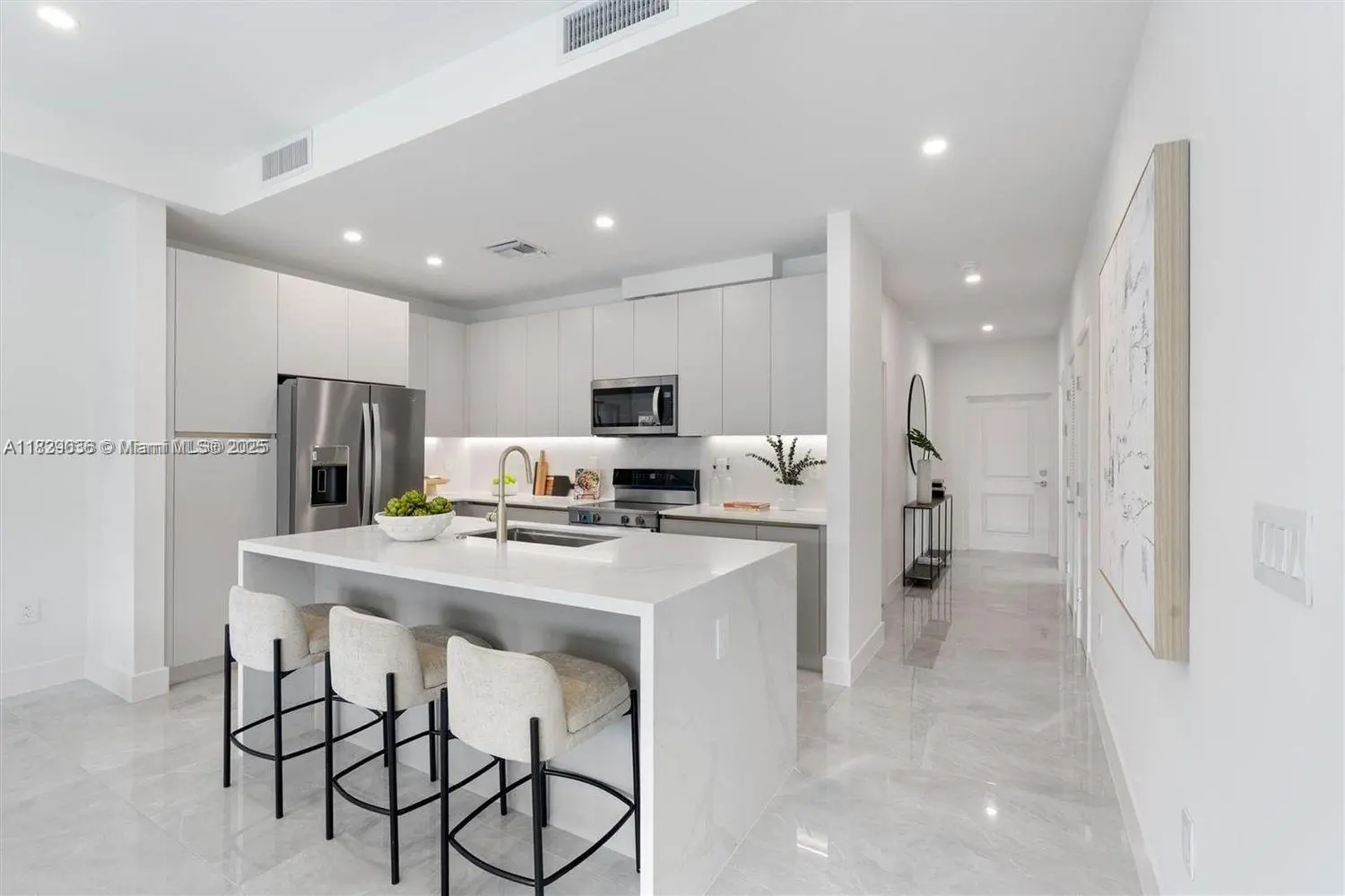 Photo of Listing #A11829036