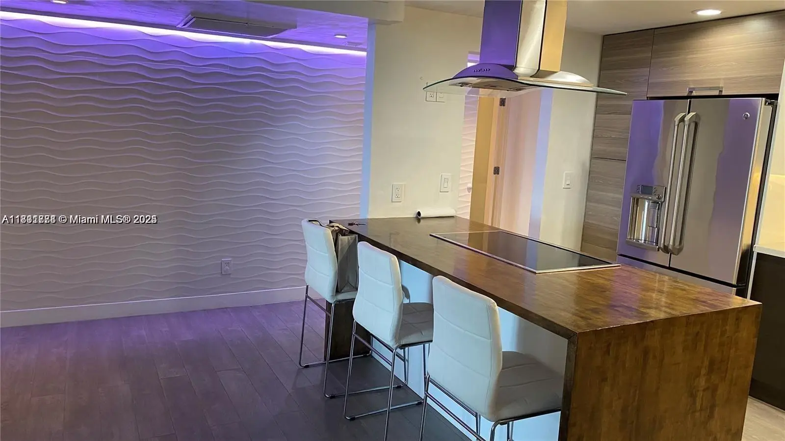 Photo of Listing #A11831778