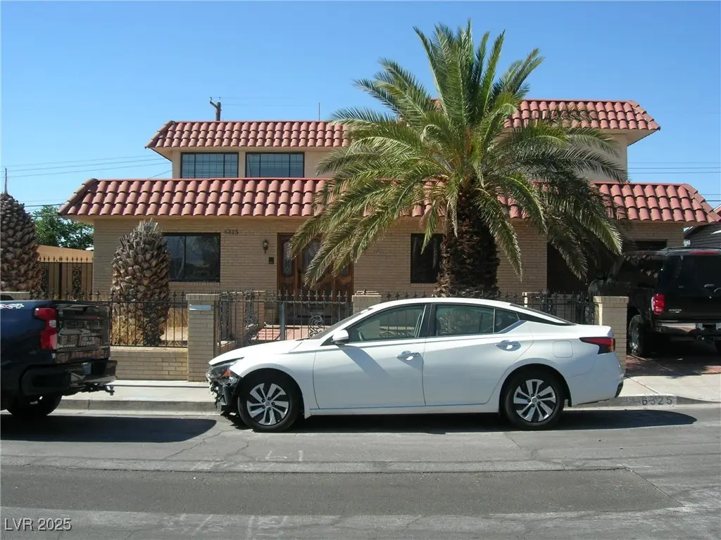 Photo of Listing #2697031