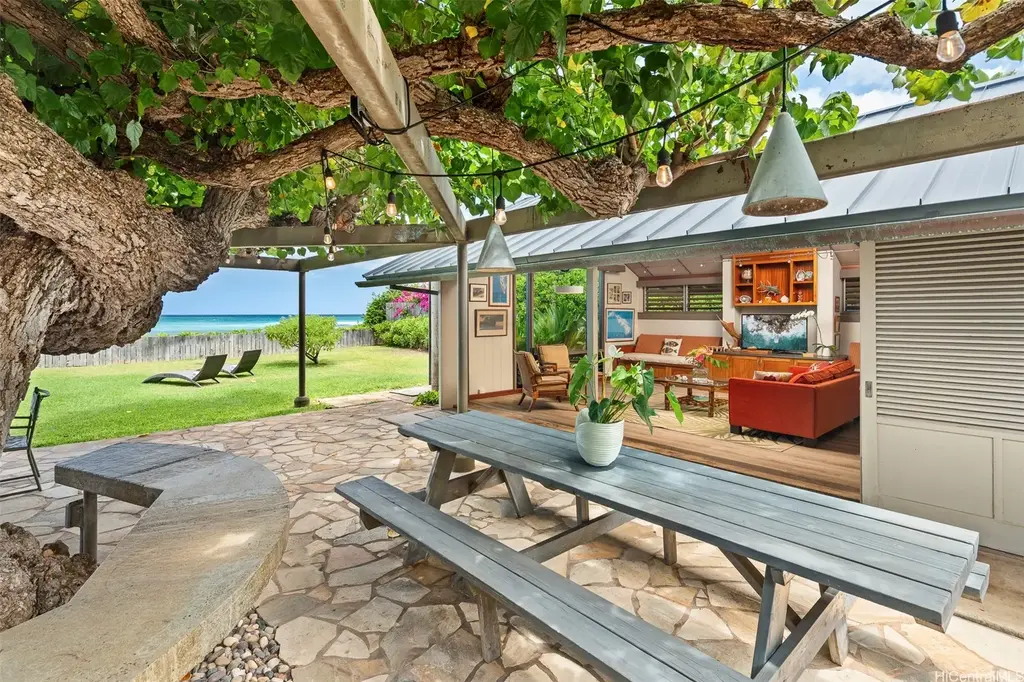 87-835 Farrington Highway, Waianae