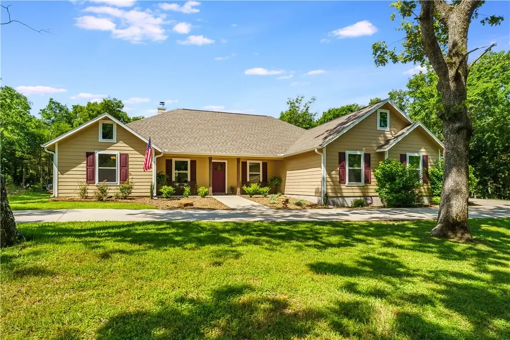 12627 Lodge Drive, Garfield