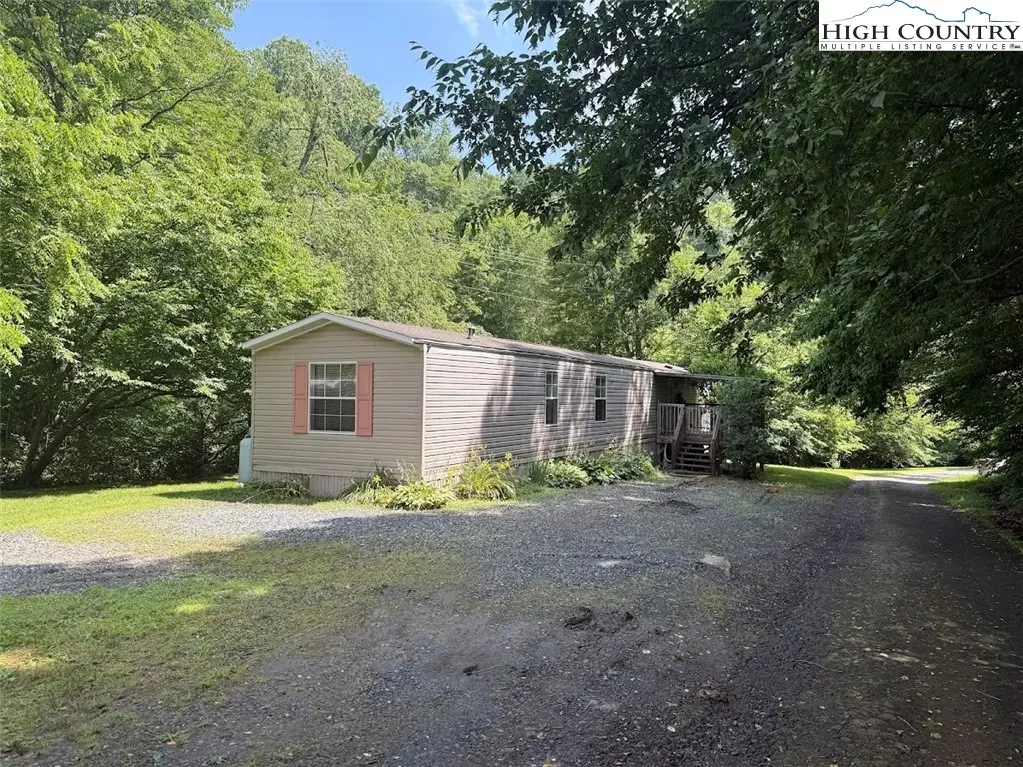 172 Ruania Way, Lansing