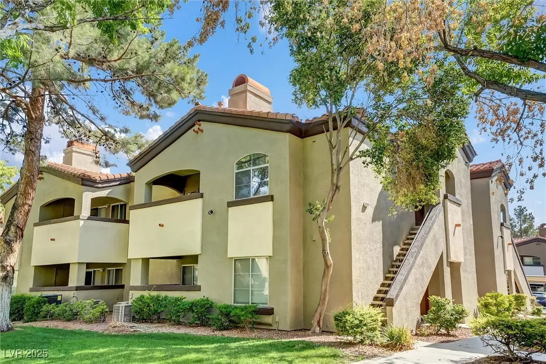 Photo of Listing #2697078