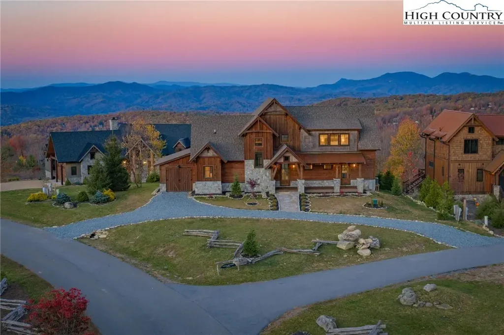 13 Eagle Meadow Path, Banner Elk