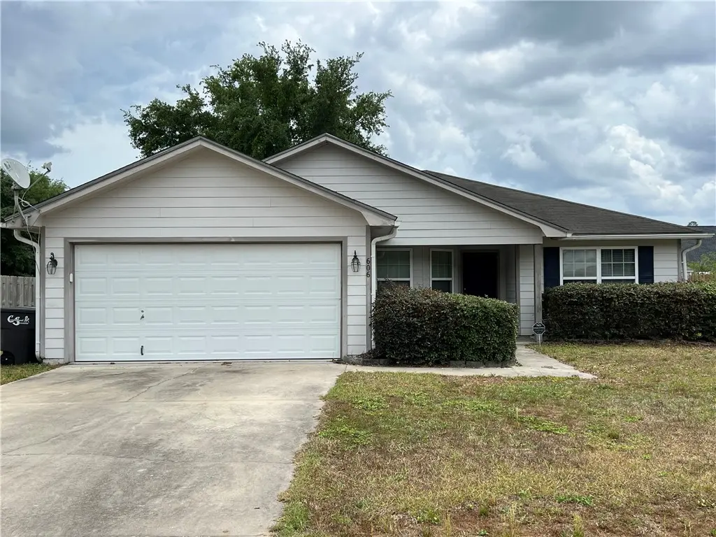 606 Victoria Circle, St Marys