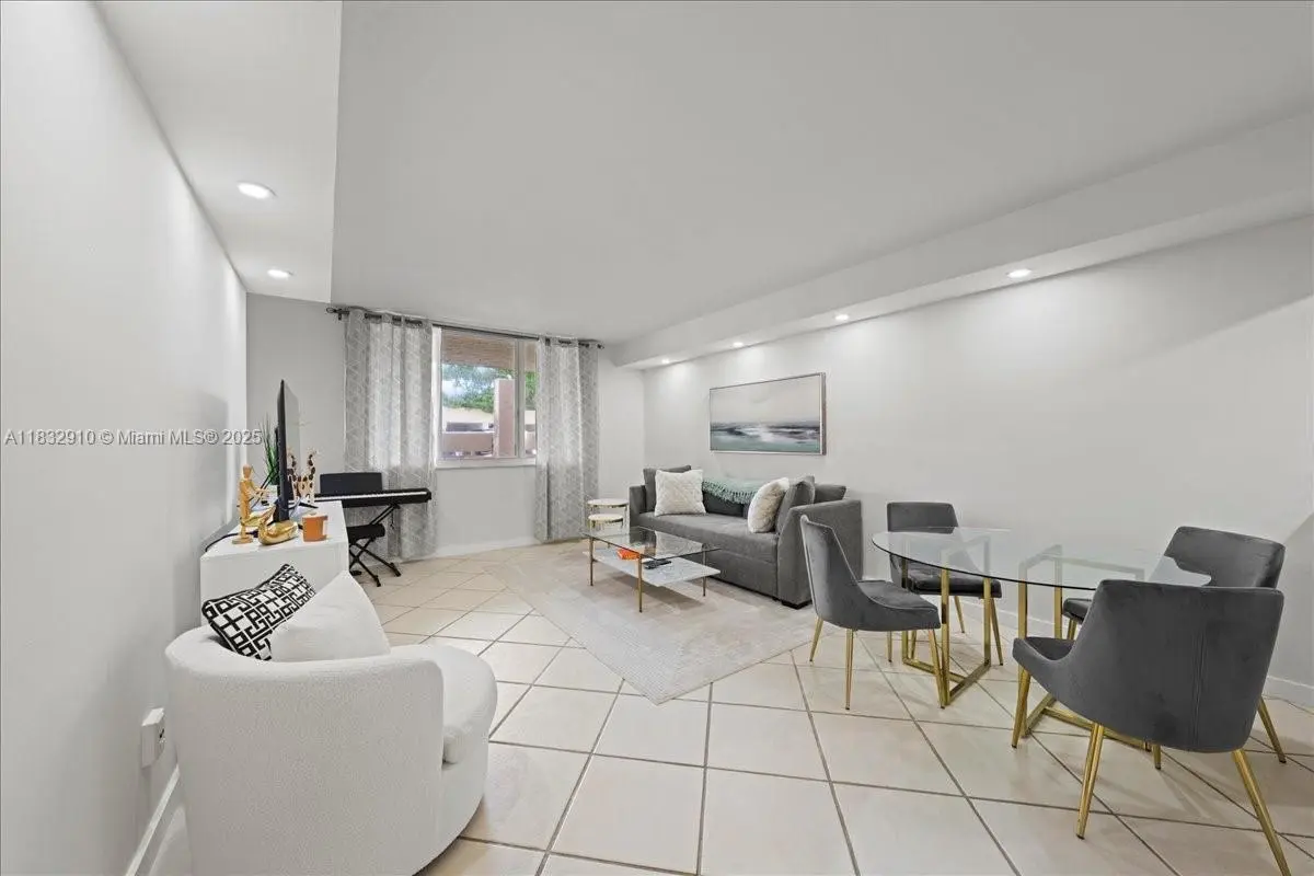 Photo of Listing #A11832910