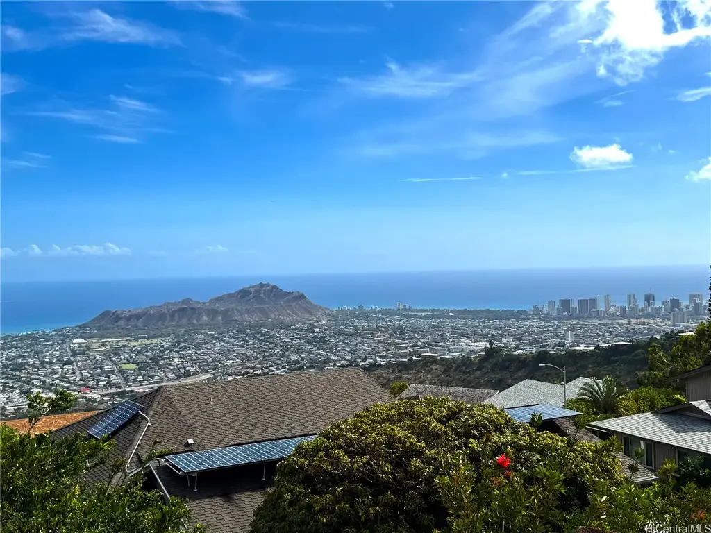 2266 Aha Niu Place, Honolulu