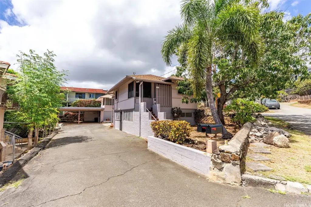 1708 Nakiu Place, Honolulu