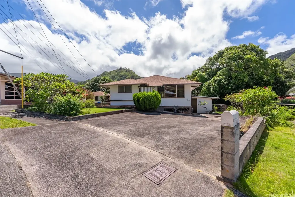 2237 Kauhana Street, Honolulu