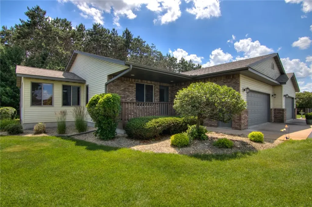 E5768 816th Avenue, Colfax