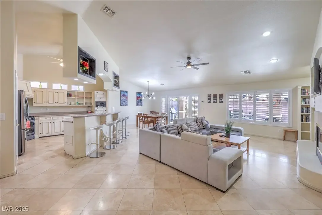 Photo of Listing #2698192