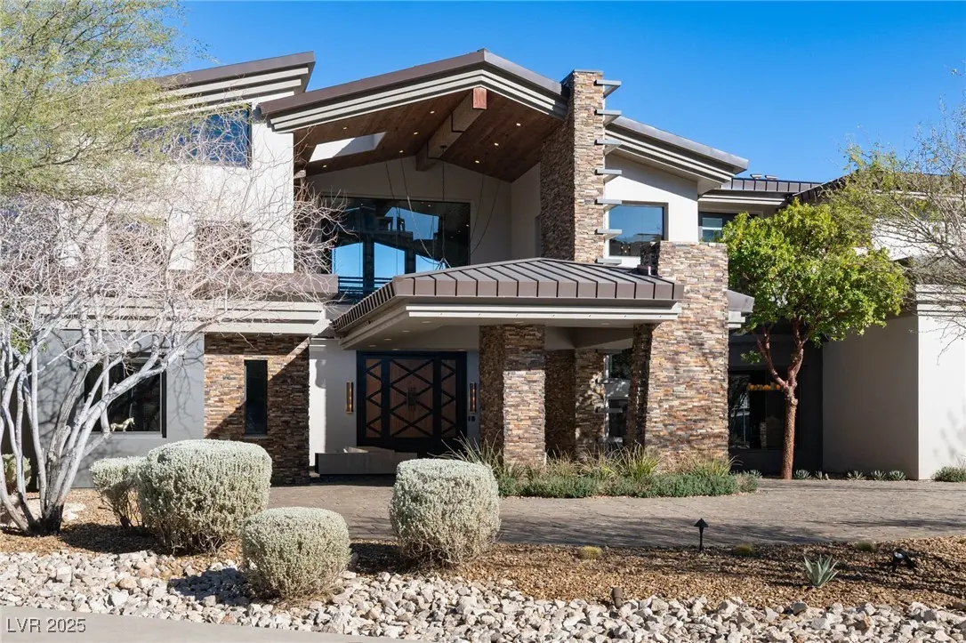 Photo of Listing #2698366