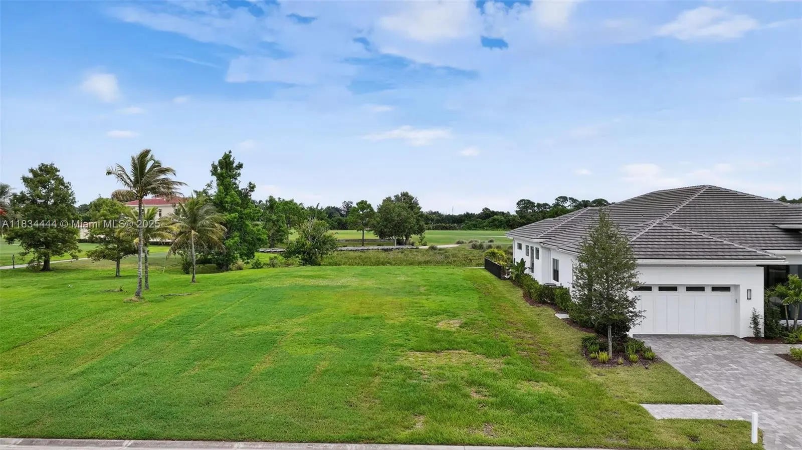 Photo of Listing #A11834444