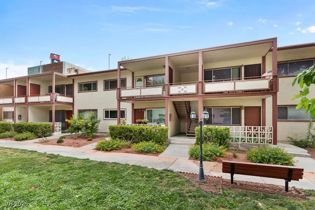 Photo of Listing #2698025