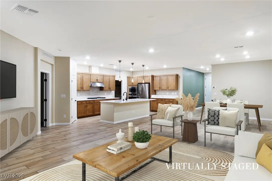 Photo of Listing #2698532