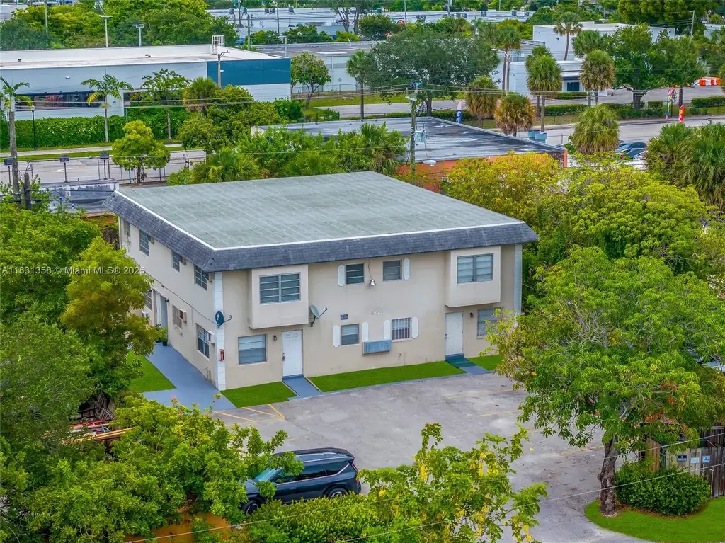 842 Nw 1st Ave, Fort Lauderdale