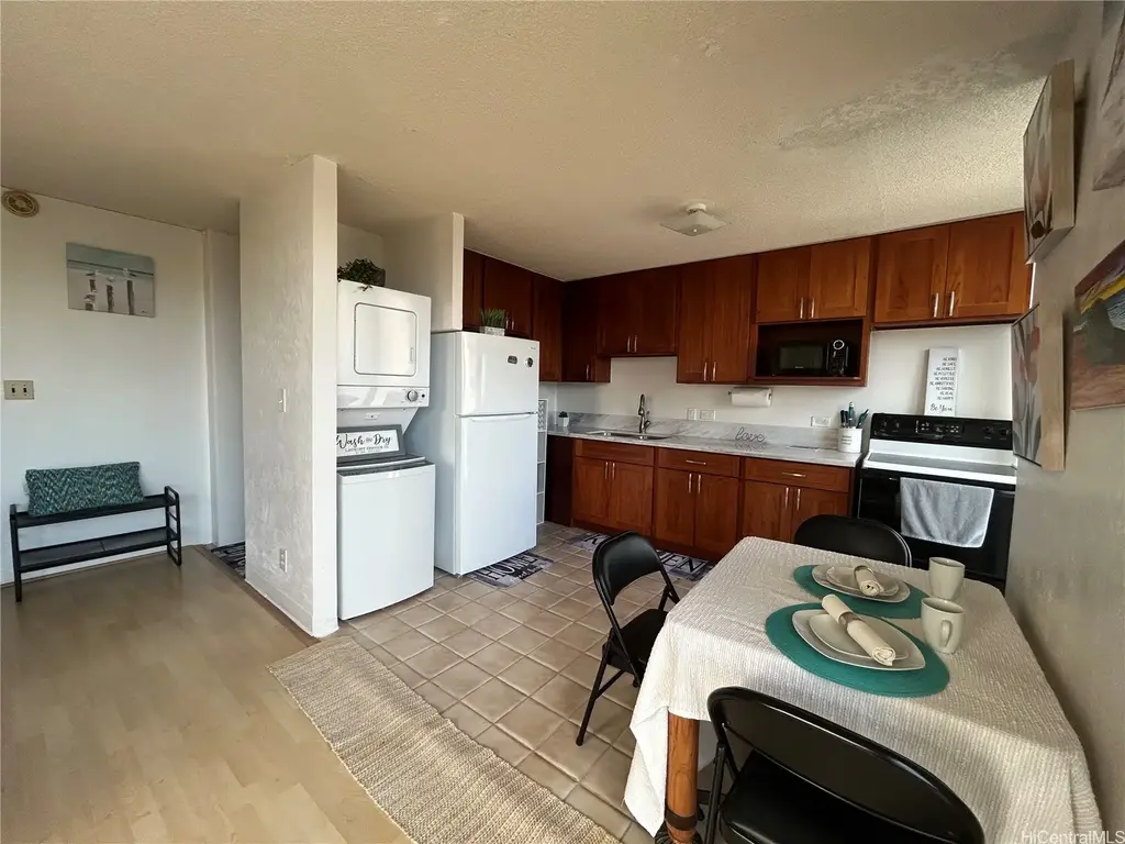 1702 Kewalo Street # 204, Honolulu