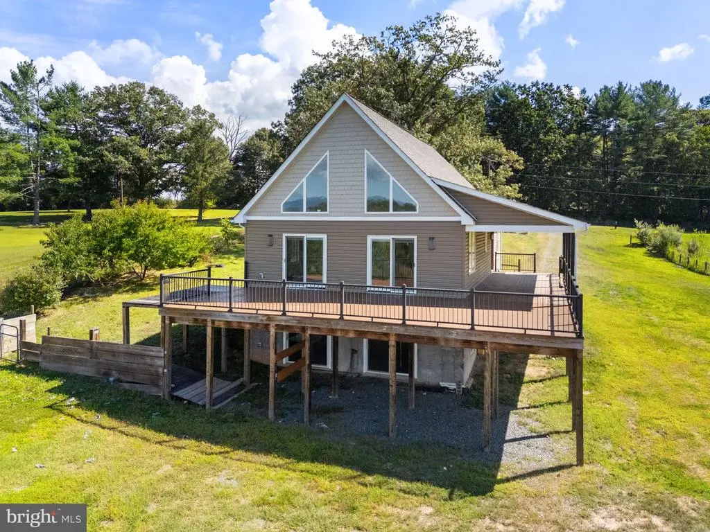 395 Seven Ponds Rd, Amissville