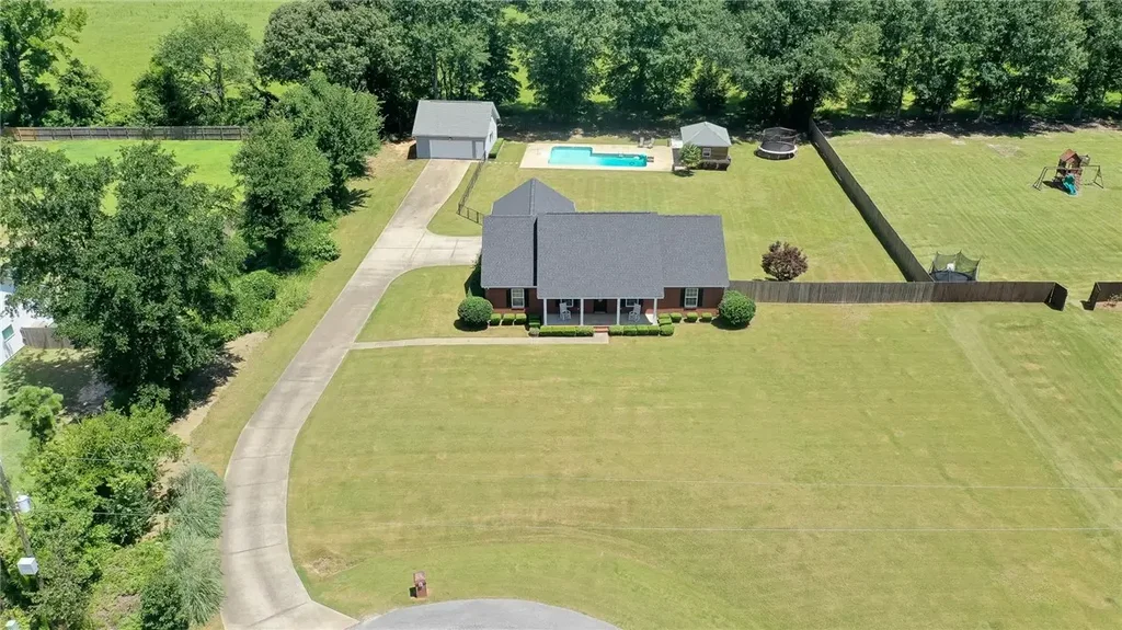 778 Lee Rd 483, Opelika