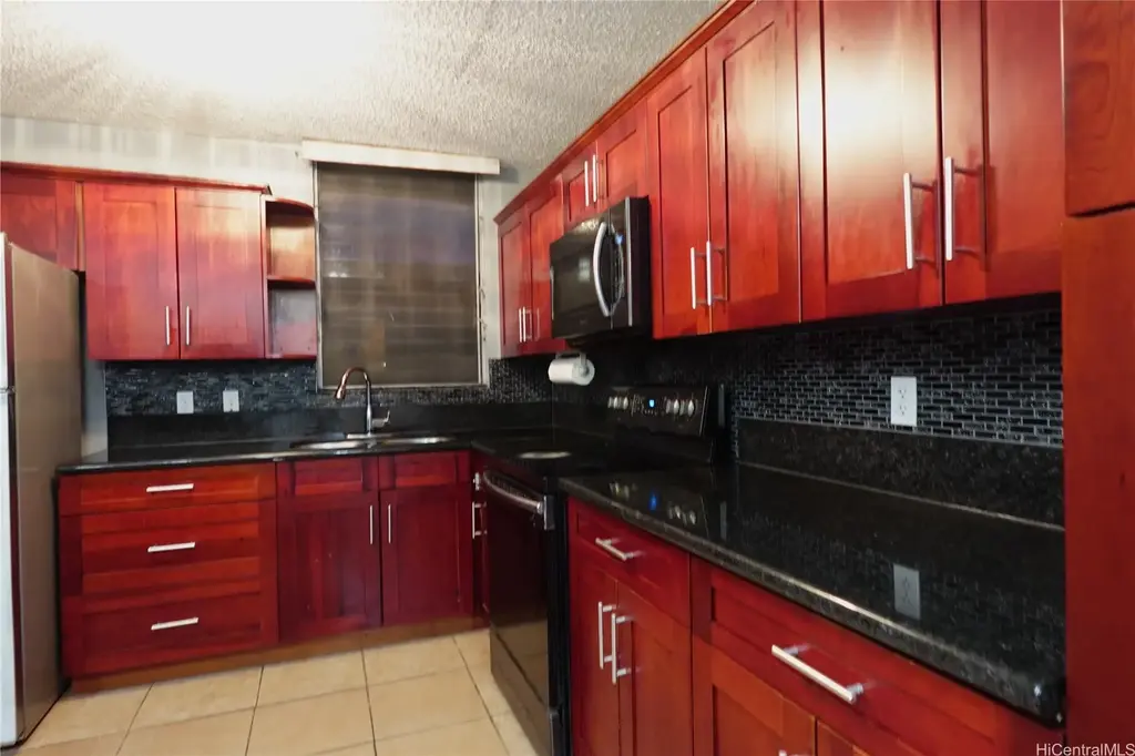 94-49 Waipahu Street # 314, Waipahu