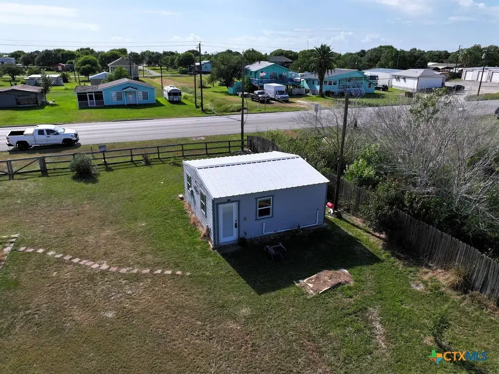 758 Margie Tewmey Road, Port Lavaca