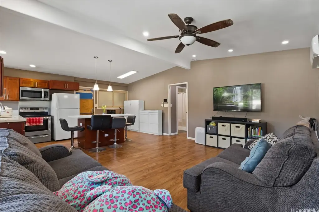 94-555 Awamoi Street, Waipahu
