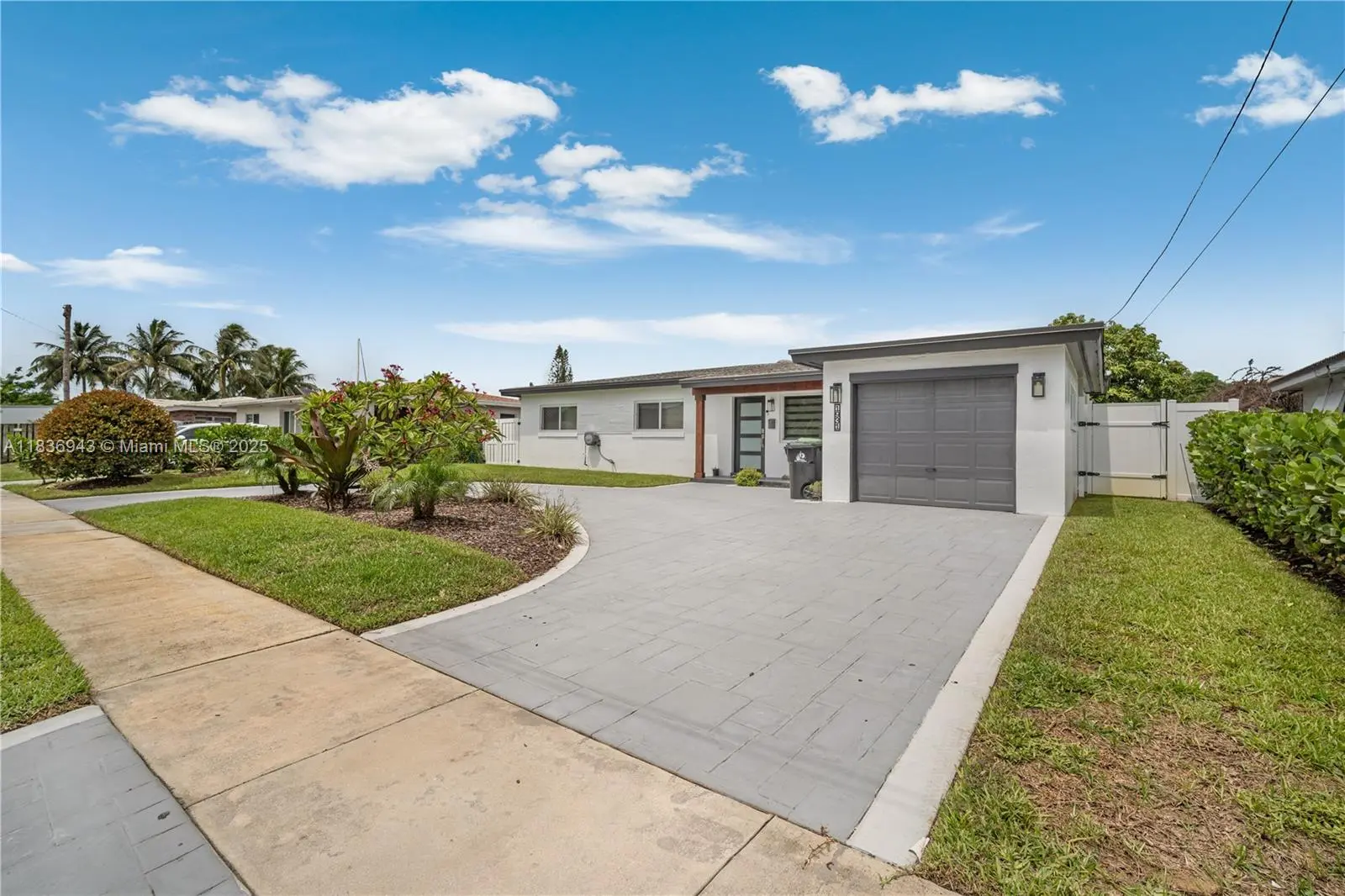 Photo of Listing #A11836943