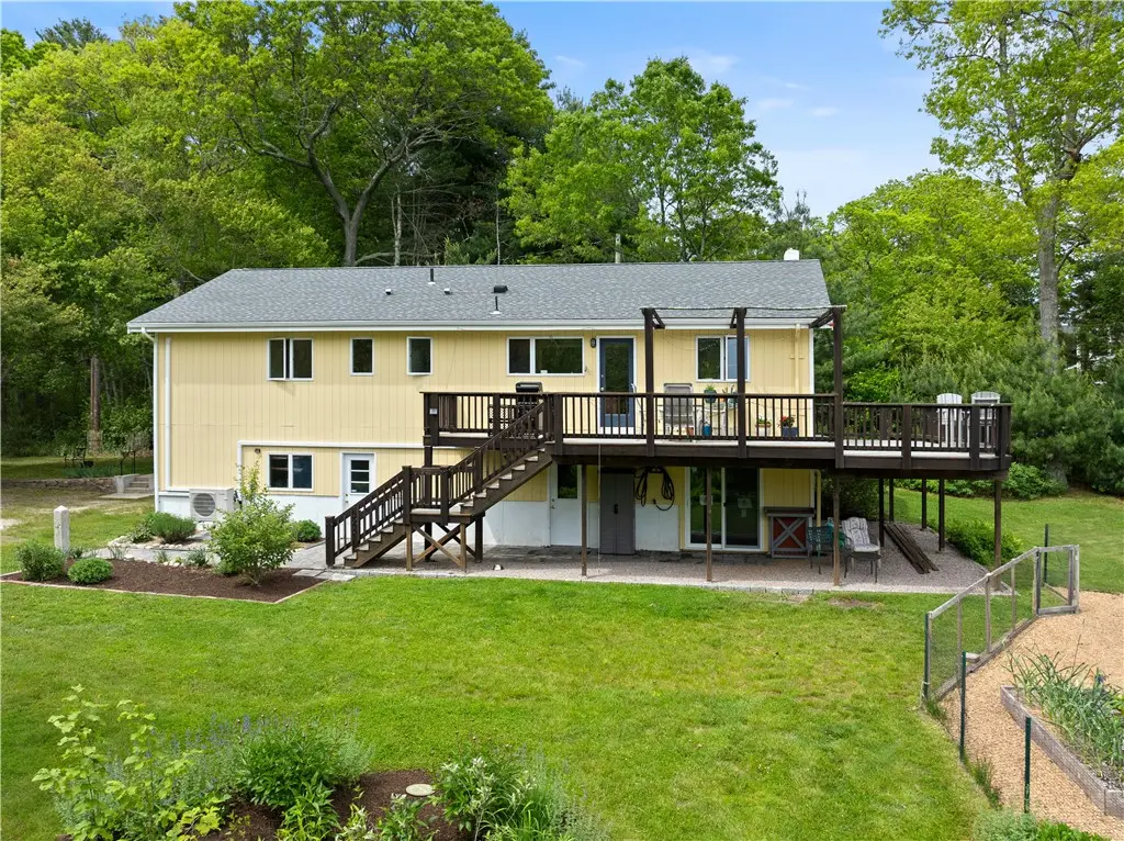 106 Lauri Dr, Charlestown