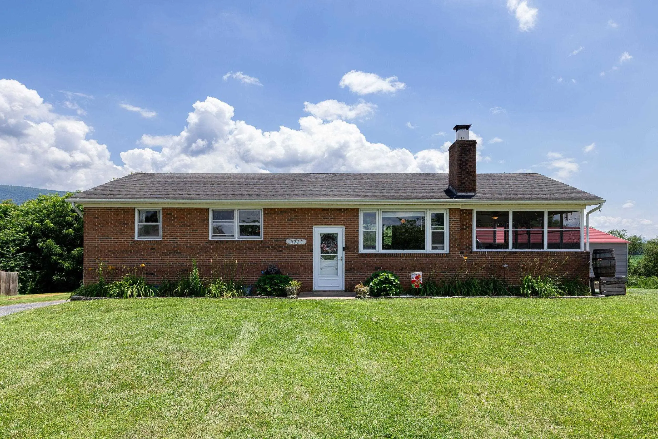 5226 Dogwood Dr, Mt Jackson