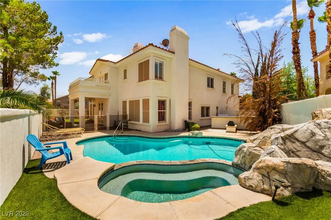 Photo of Listing #2699728