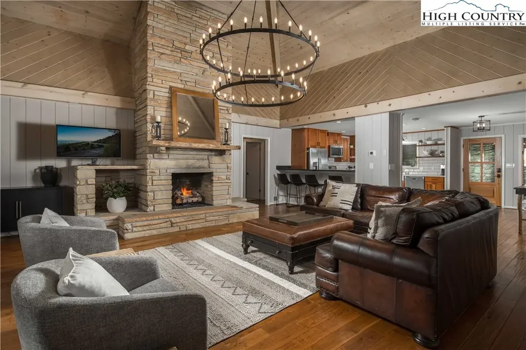 1648 Skyland Drive, Seven Devils