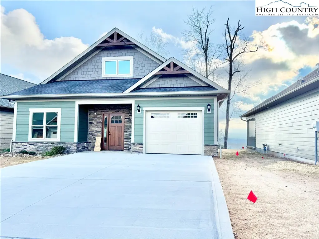 1387 River Club Ridge, Lenoir