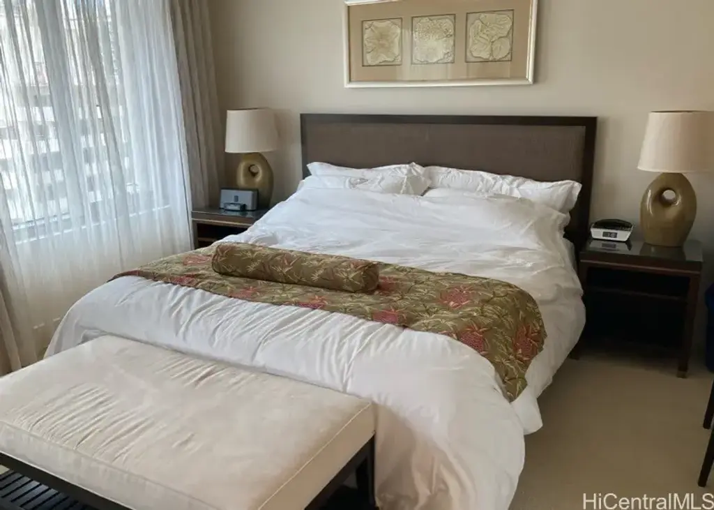 223 Saratoga Road # 1001, Honolulu