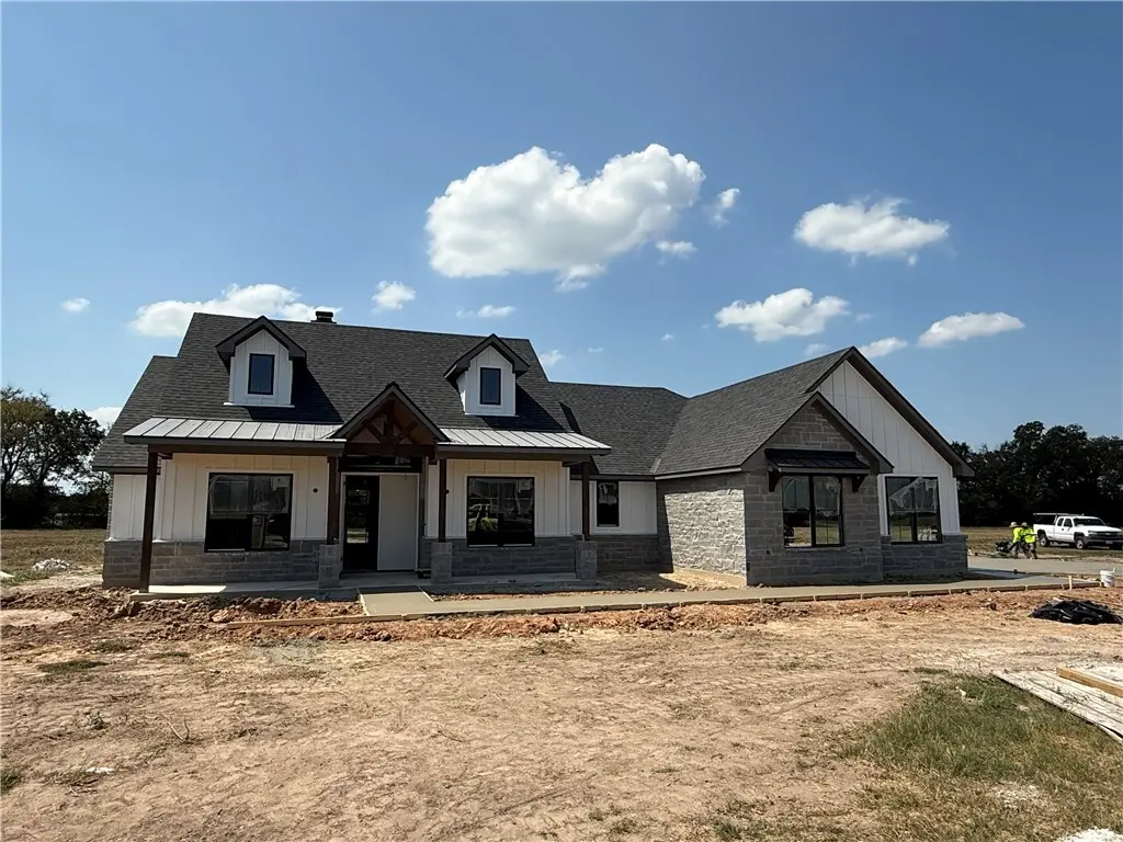 2409 Coronado Estates Drive, Bryan